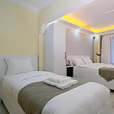 Hotel Lucky *
