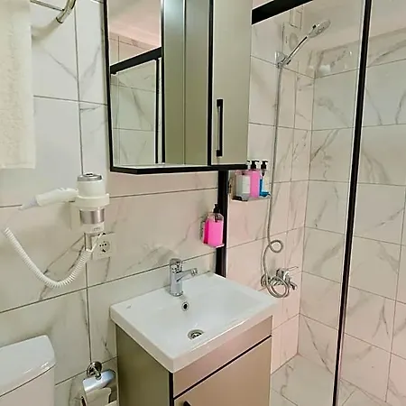 Lucky Hotel